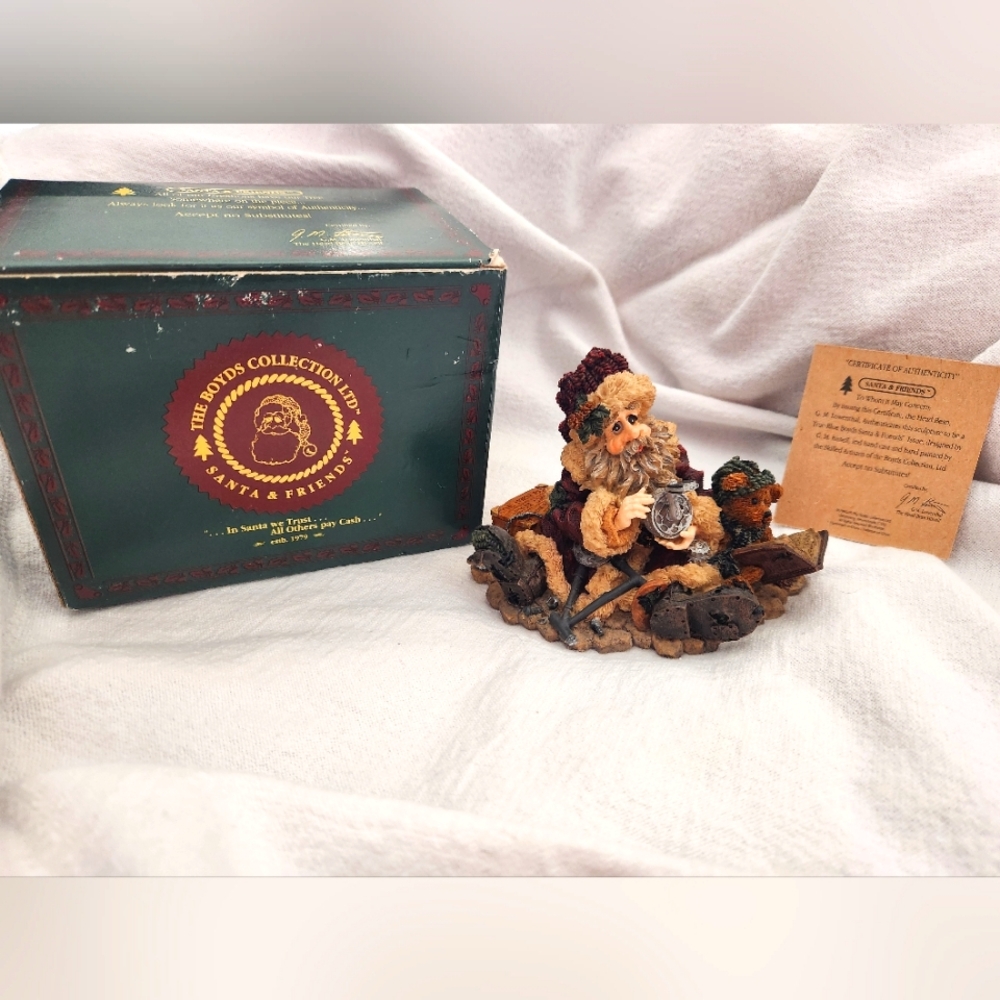 Santa's Challenge Boyds Bears figurine